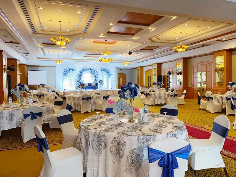 Knight Castle Hotel - Formerly known as Carlton Palace Hotel