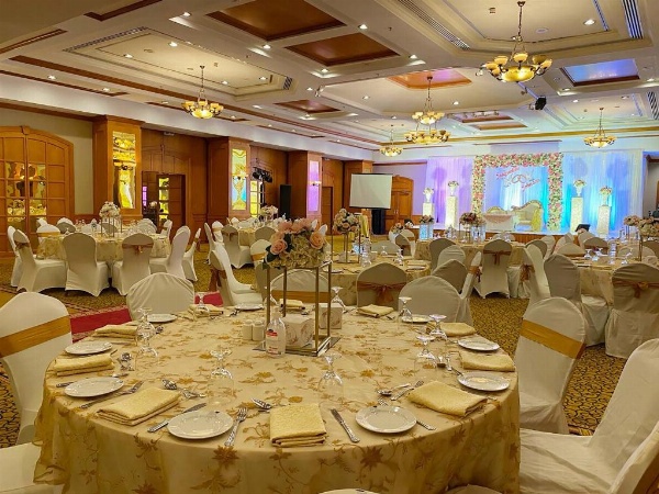 Knight Castle Hotel - Formerly known as Carlton Palace Hotel image 12